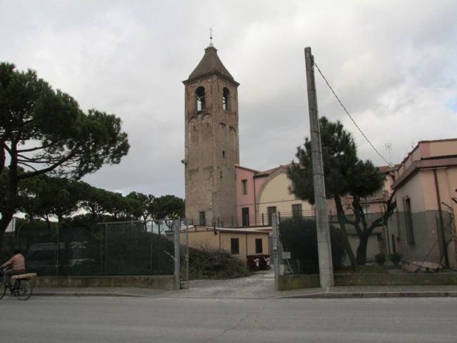 Campanile Chiesa San Nicolò a Rimini - Movingitalia.it