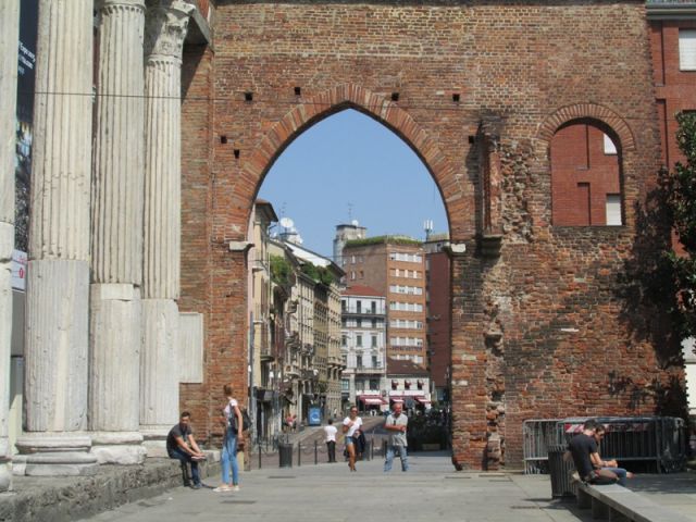 Archi antichi a Milano - Movingitalia.it